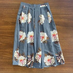 Shein Grey Floral Flowy Skirt Small